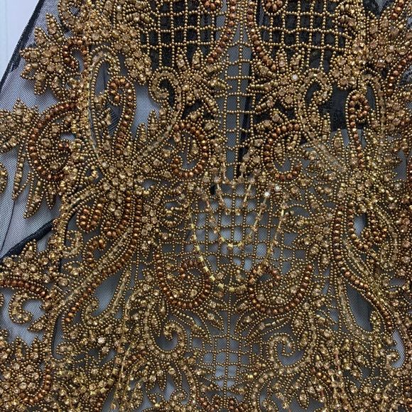 ❌SOLD❌Beaded racer ivory Tully gown - Picture 4 of 10